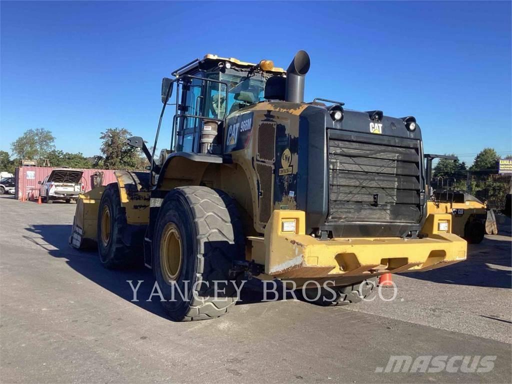 CAT 966M Kolesové nakladače