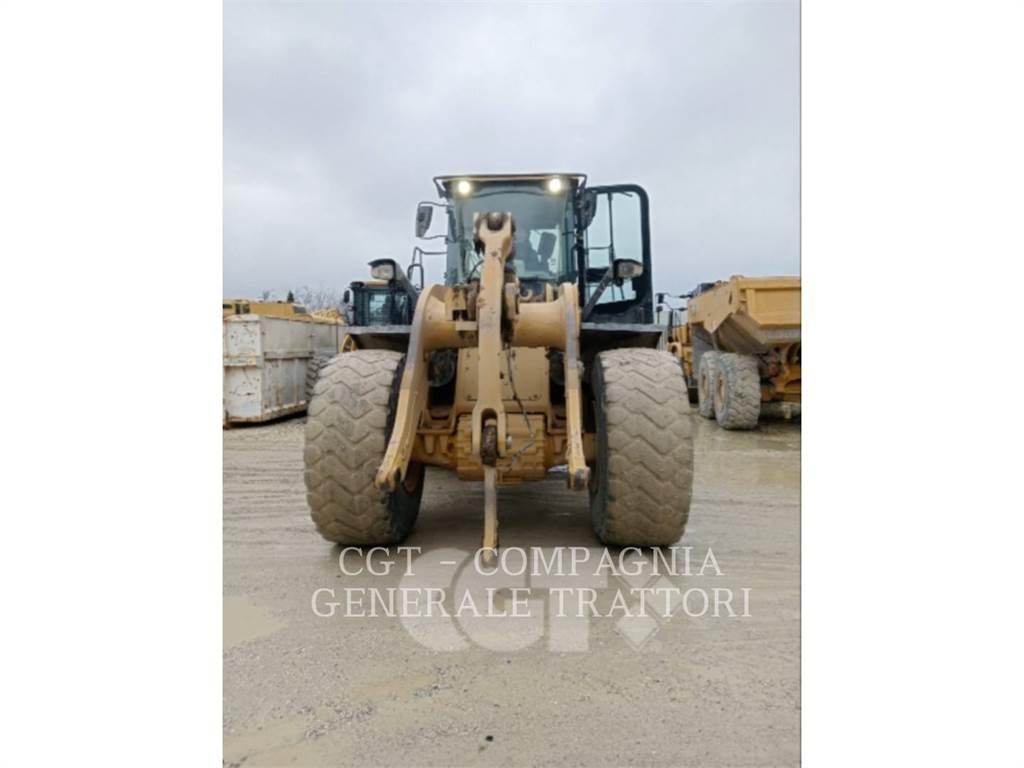 CAT 966M Kolesové nakladače