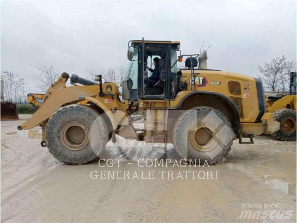 CAT 966M Kolesové nakladače