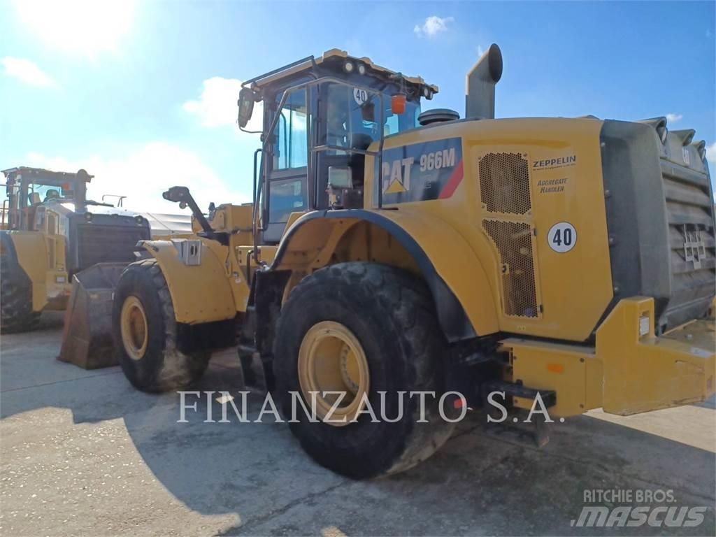 CAT 966M Kolesové nakladače