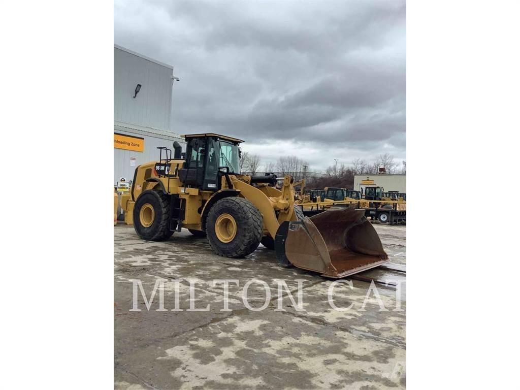 CAT 966M Kolesové nakladače