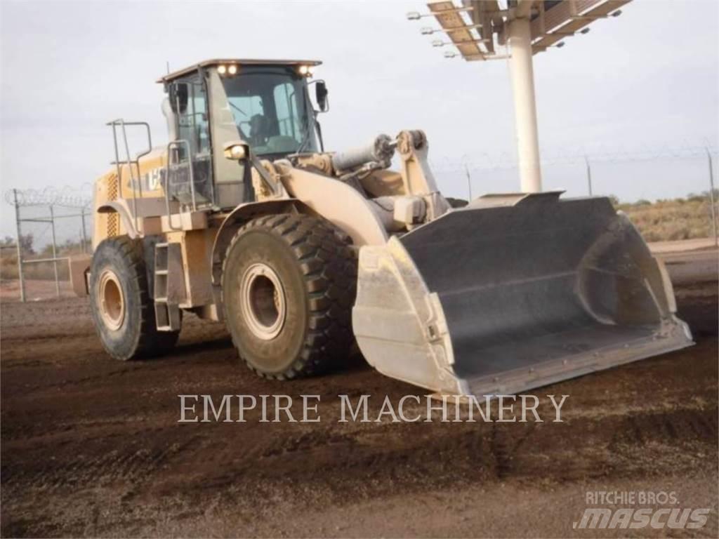 CAT 966M Kolesové nakladače