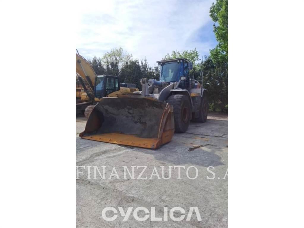 CAT 966M Kolesové nakladače
