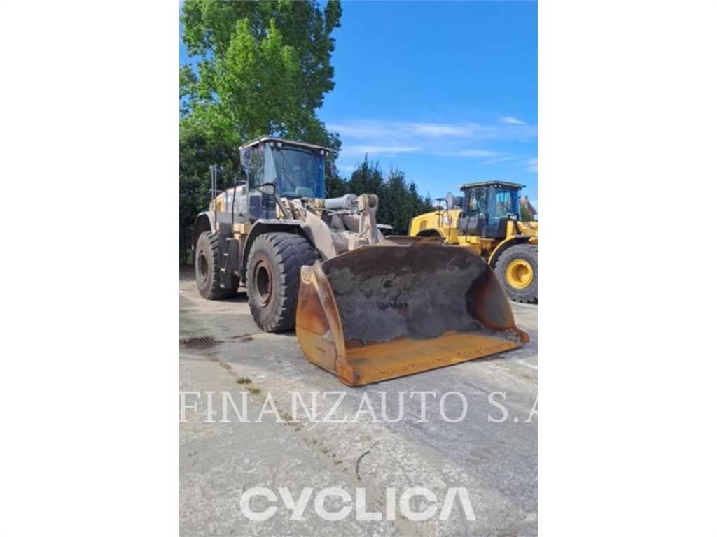CAT 966M Kolesové nakladače
