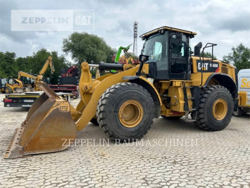 CAT 966M Kolesové nakladače