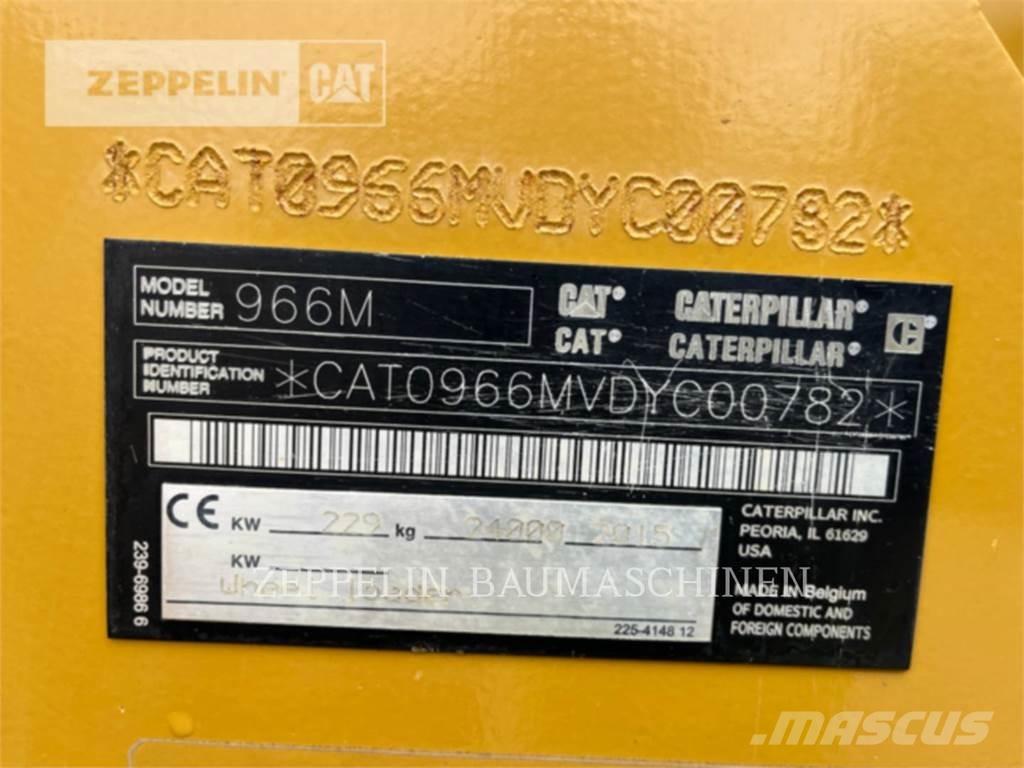 CAT 966M Kolesové nakladače