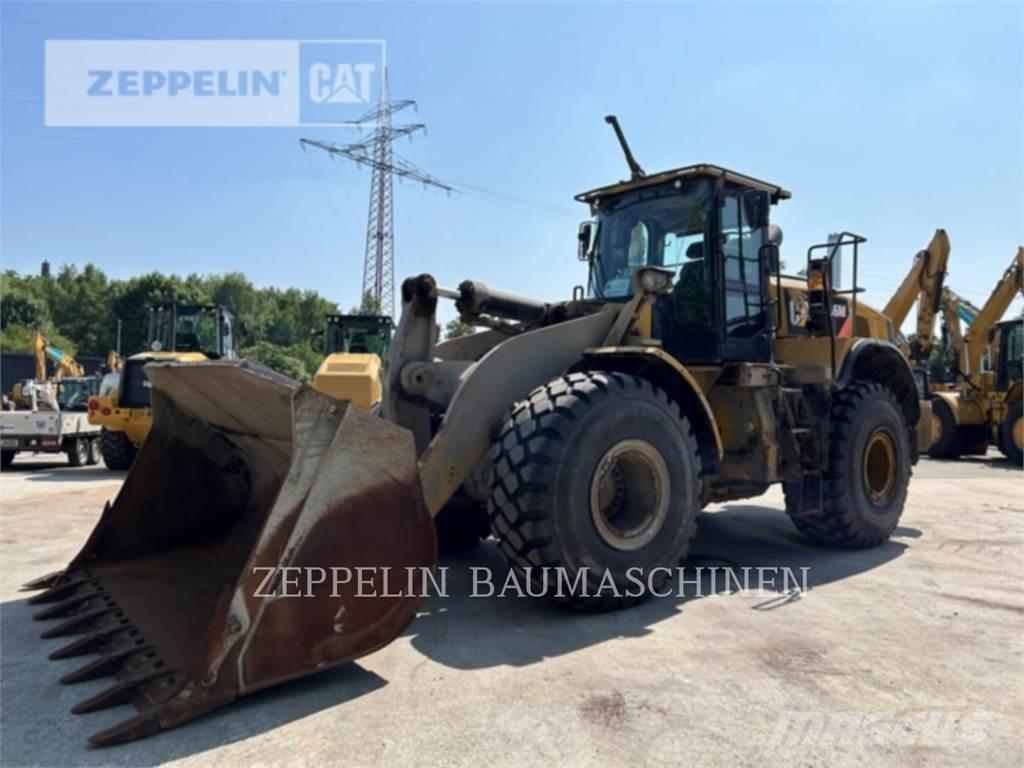 CAT 966M Kolesové nakladače