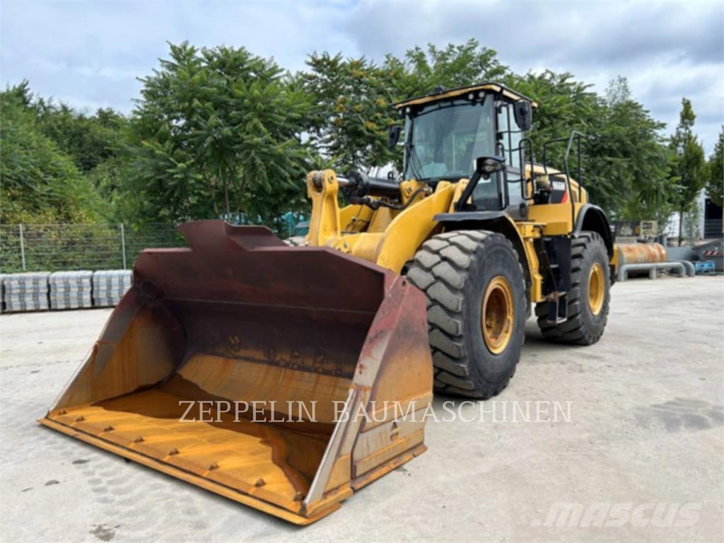 CAT 966M Kolesové nakladače
