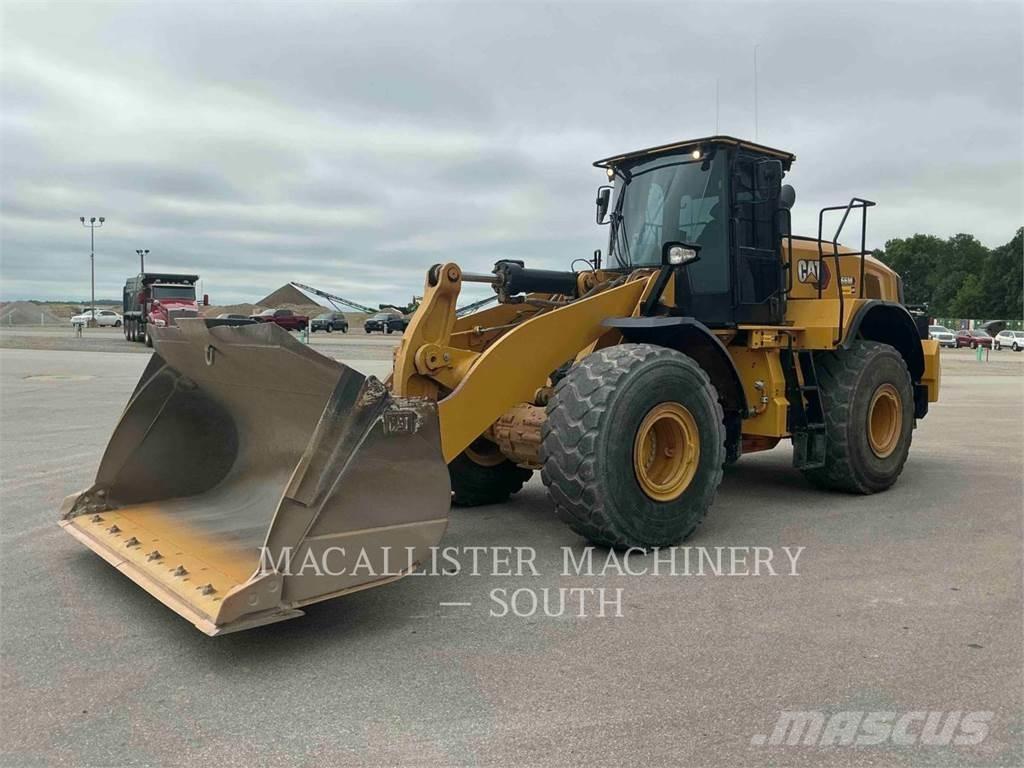 CAT 966M Kolesové nakladače