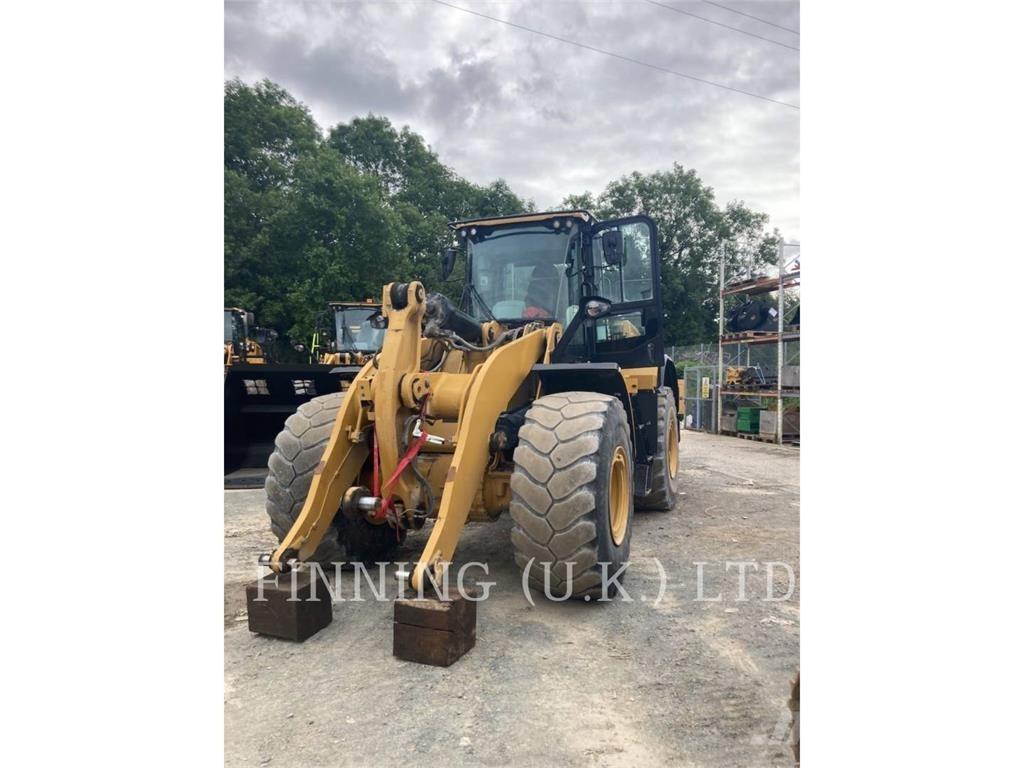 CAT 966M Kolesové nakladače