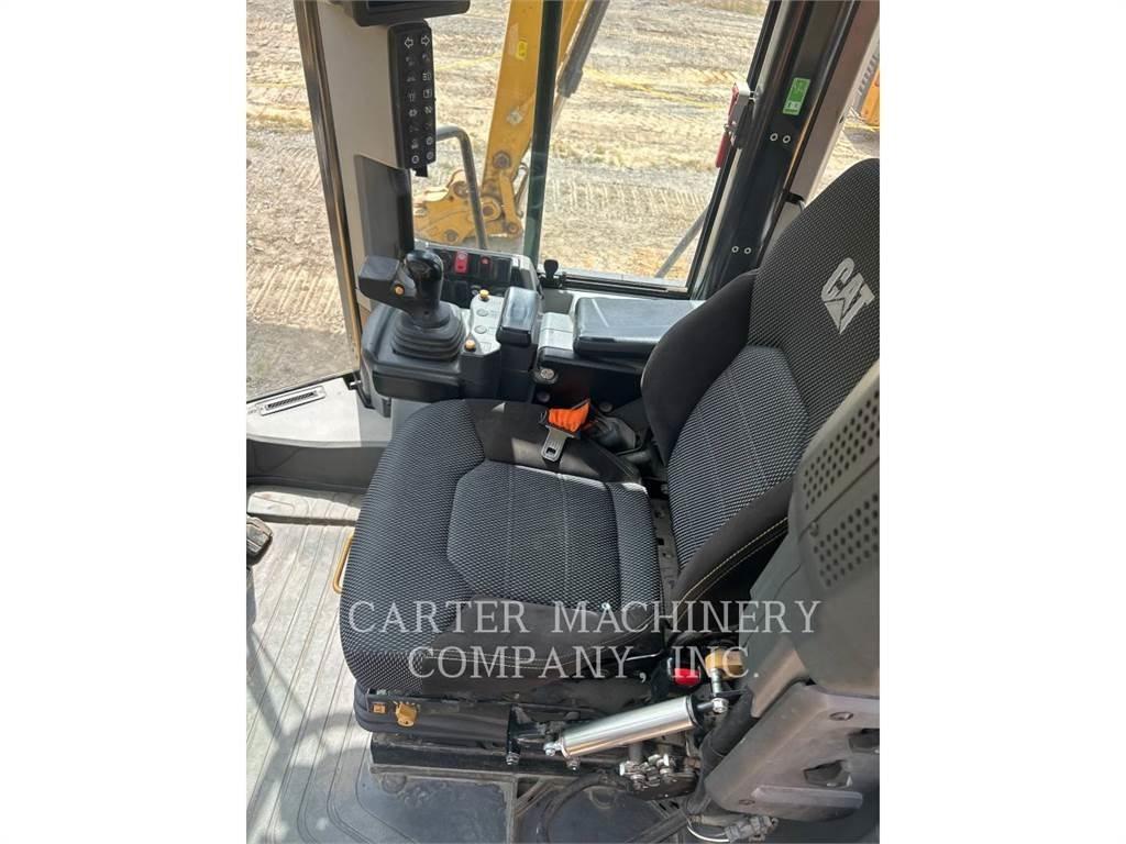 CAT 966M 2V Kolesové nakladače