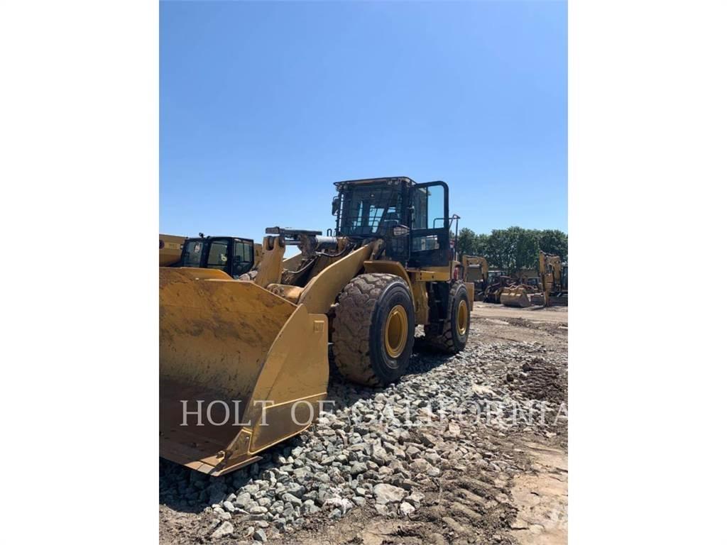 CAT 966M HL Kolesové nakladače