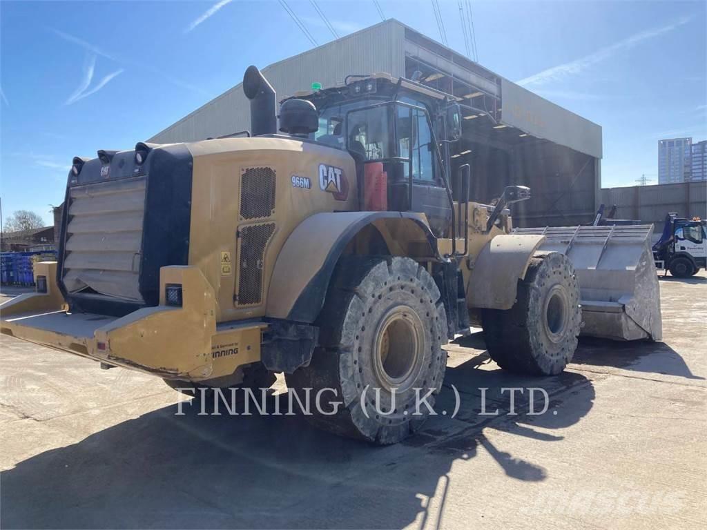 CAT 966M HL Kolesové nakladače