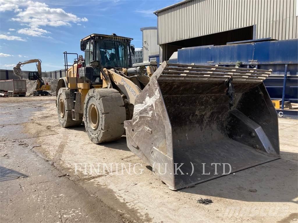 CAT 966M HL Kolesové nakladače