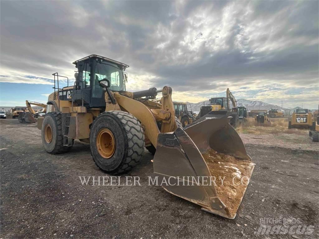 CAT 966M QC 3V Kolesové nakladače