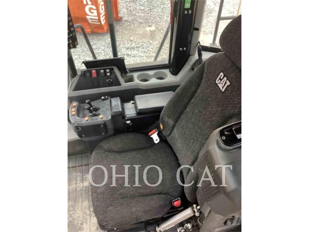 CAT 966M XE Kolesové nakladače