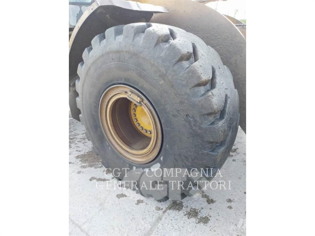 CAT 966M XE Kolesové nakladače