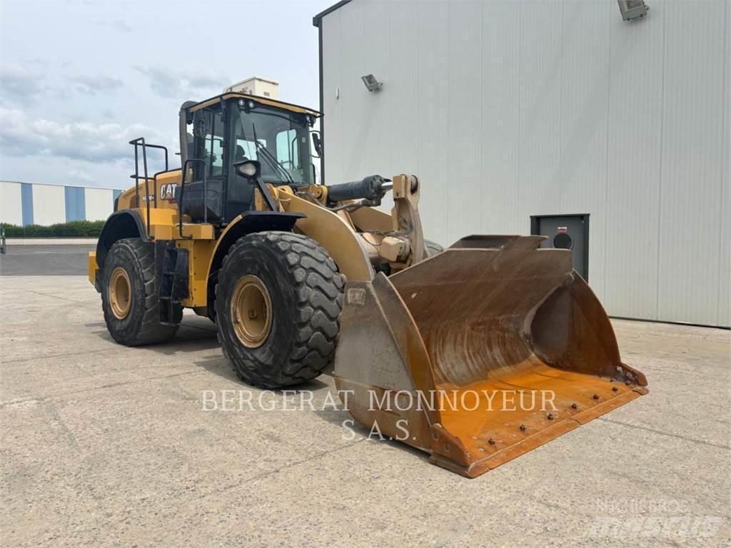 CAT 966M XE Kolesové nakladače