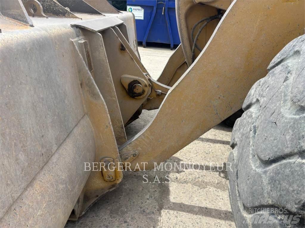 CAT 966M XE Kolesové nakladače