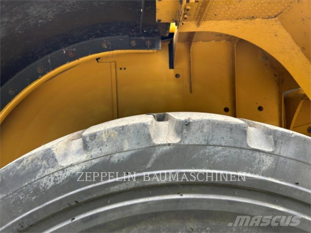 CAT 966MXE Kolesové nakladače