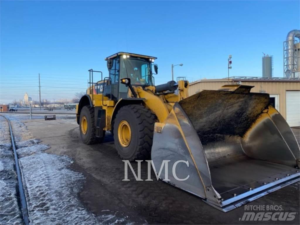 CAT 972M Kolesové nakladače