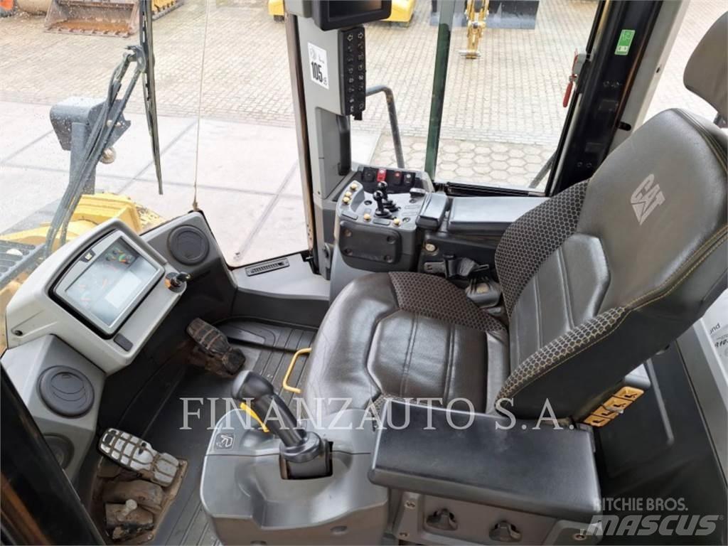 CAT 972M Kolesové nakladače