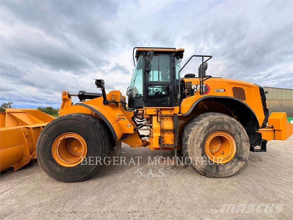 CAT 972M Kolesové nakladače
