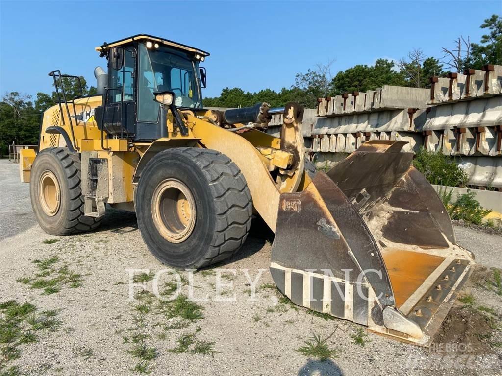 CAT 972M Kolesové nakladače