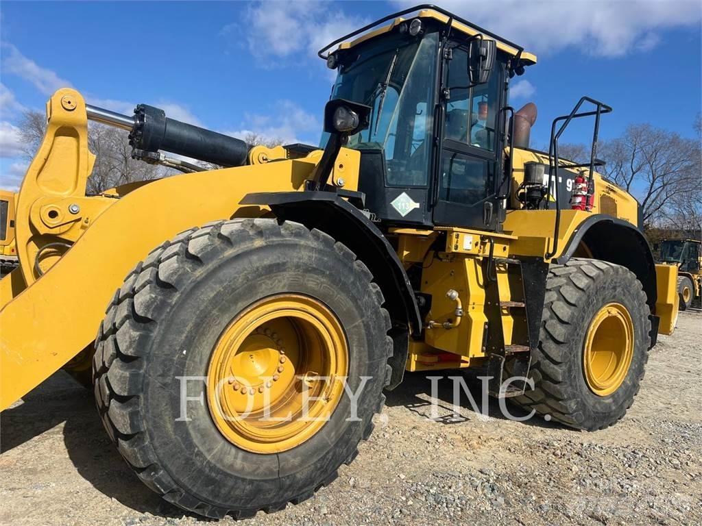 CAT 972M Kolesové nakladače