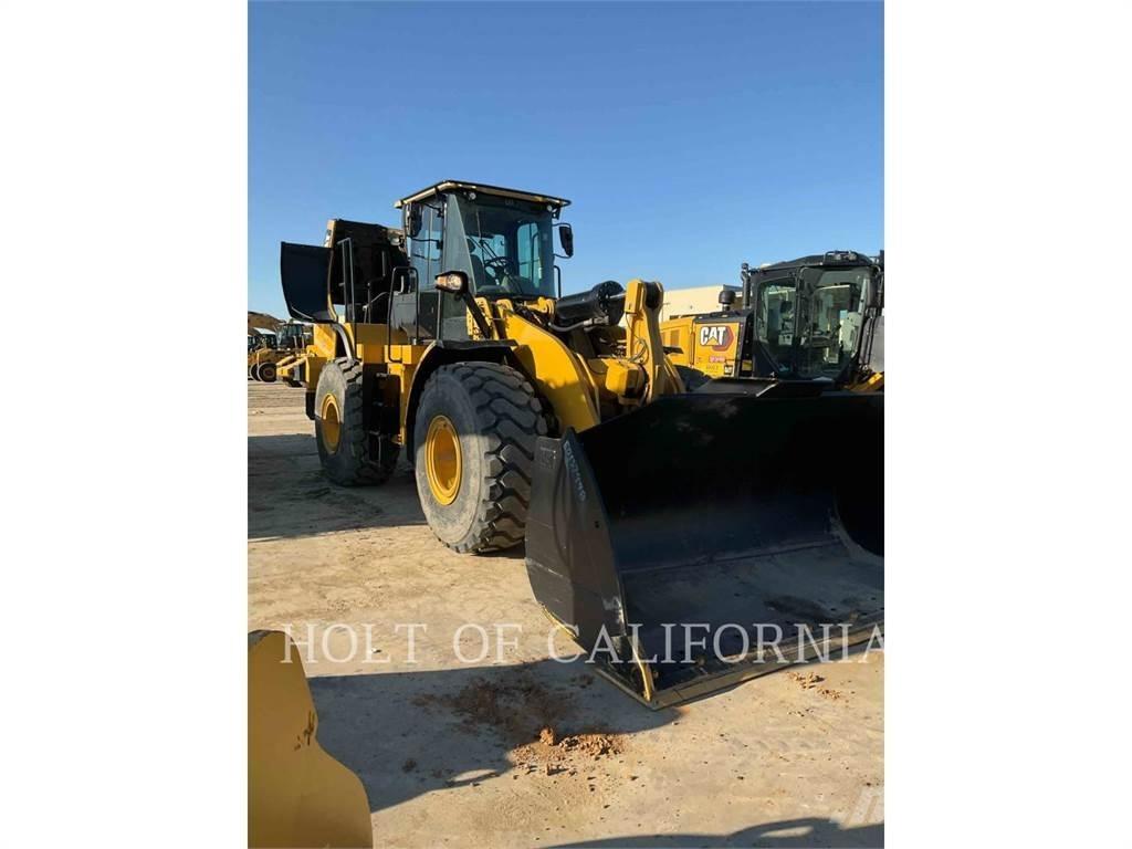 CAT 972M Kolesové nakladače