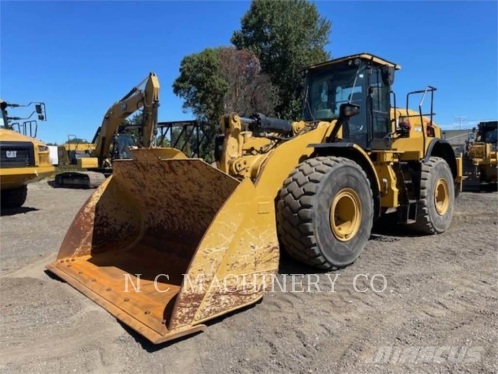 CAT 972M Kolesové nakladače