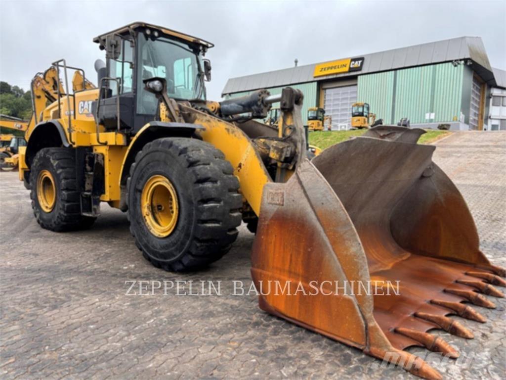 CAT 972M Kolesové nakladače
