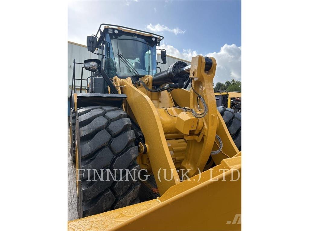 CAT 972M Kolesové nakladače