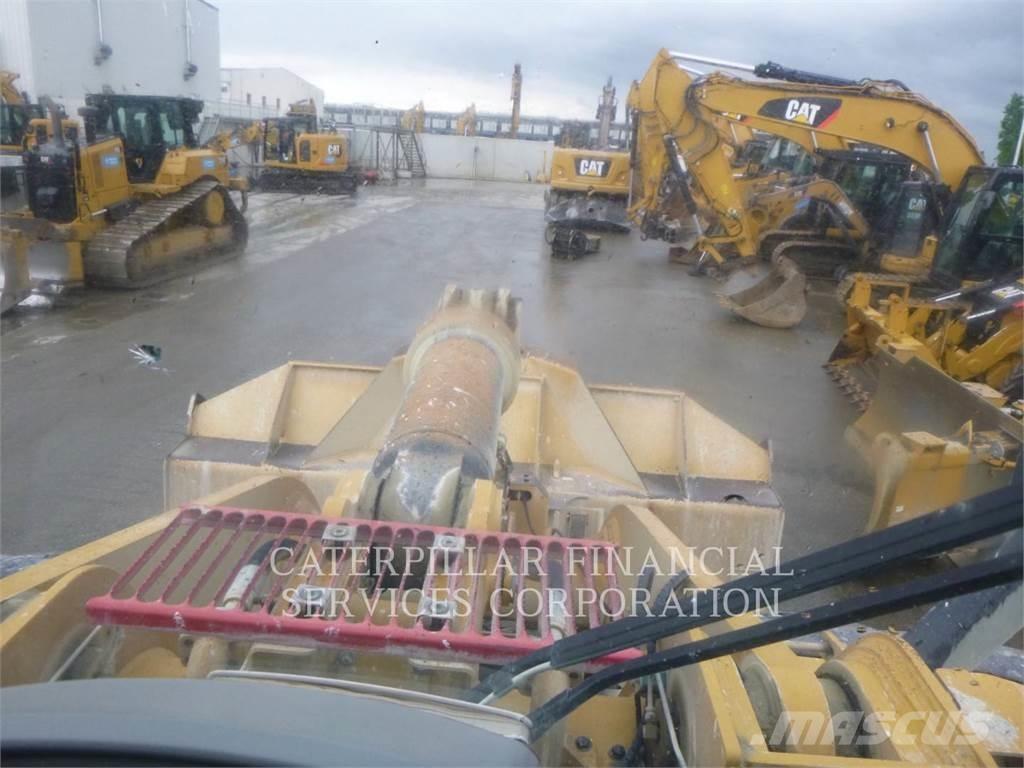 CAT 972MXE Kolesové nakladače