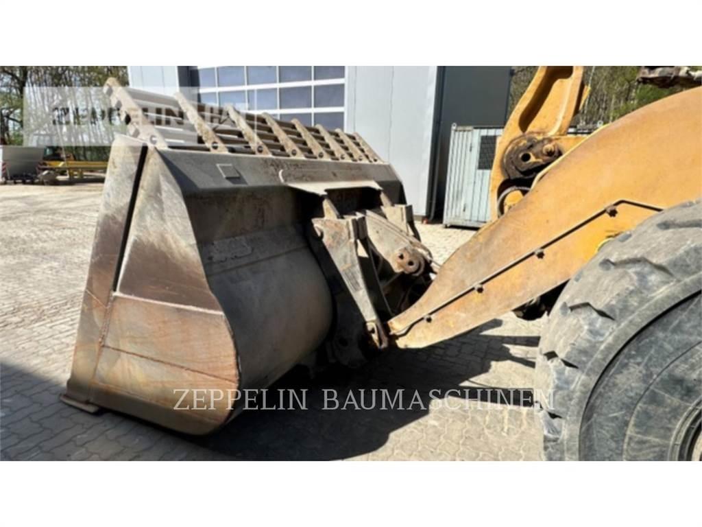 CAT 972MXE Kolesové nakladače