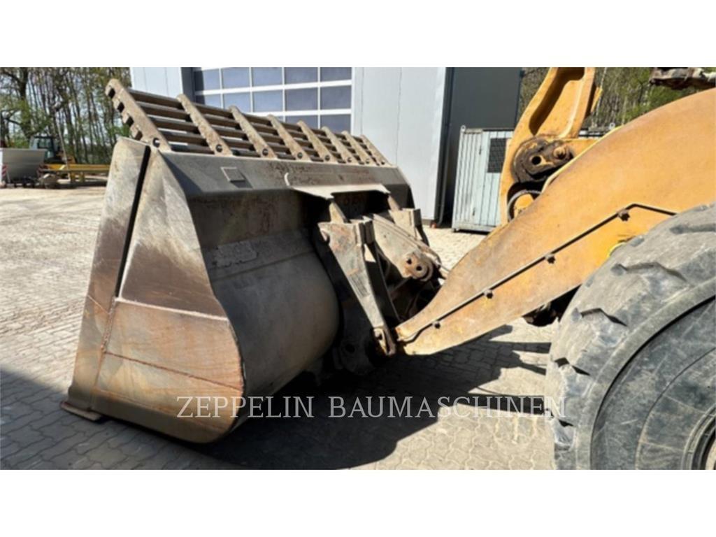 CAT 972MXE Kolesové nakladače