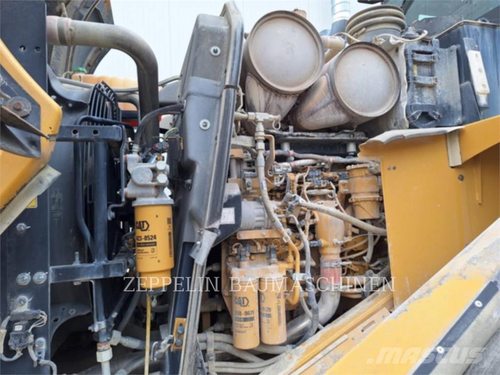 CAT 972MXE Kolesové nakladače