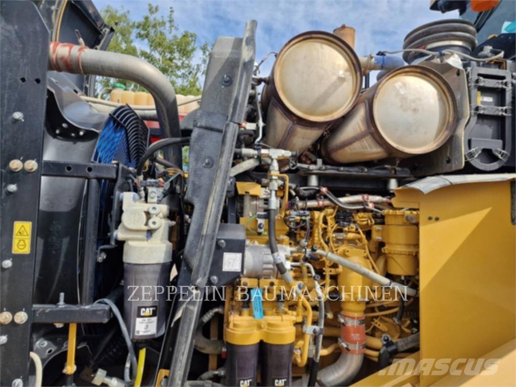 CAT 972MXE Kolesové nakladače