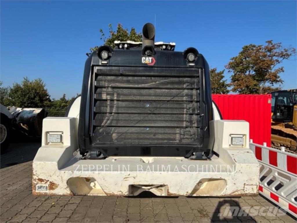 CAT 972MXE Kolesové nakladače