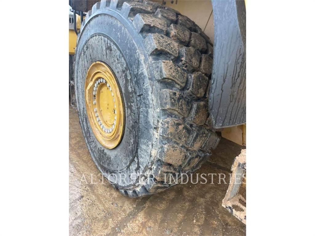 CAT 980-14 Kolesové nakladače