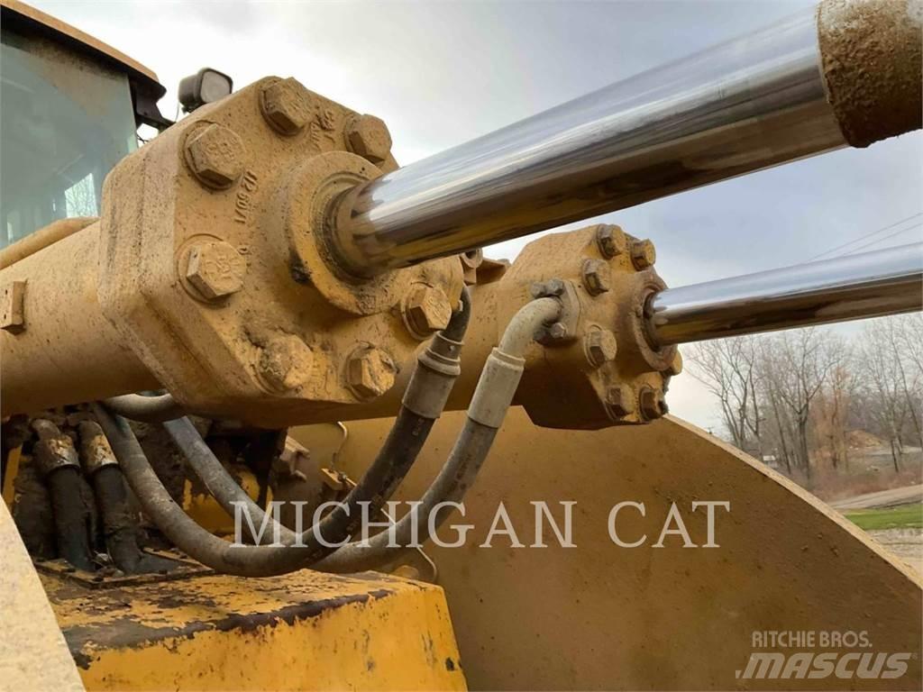 CAT 980H Kolesové nakladače