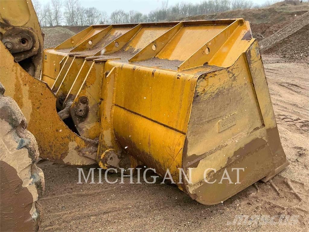 CAT 980H Kolesové nakladače