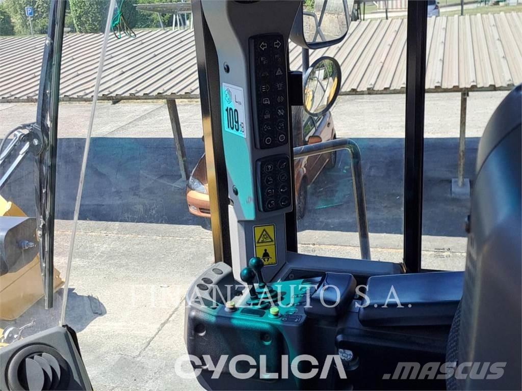 CAT 980K Kolesové nakladače