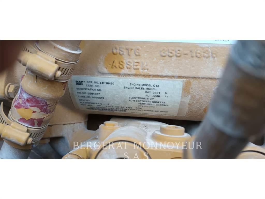CAT 980M Kolesové nakladače