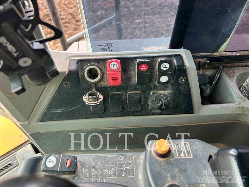 CAT 980M Kolesové nakladače