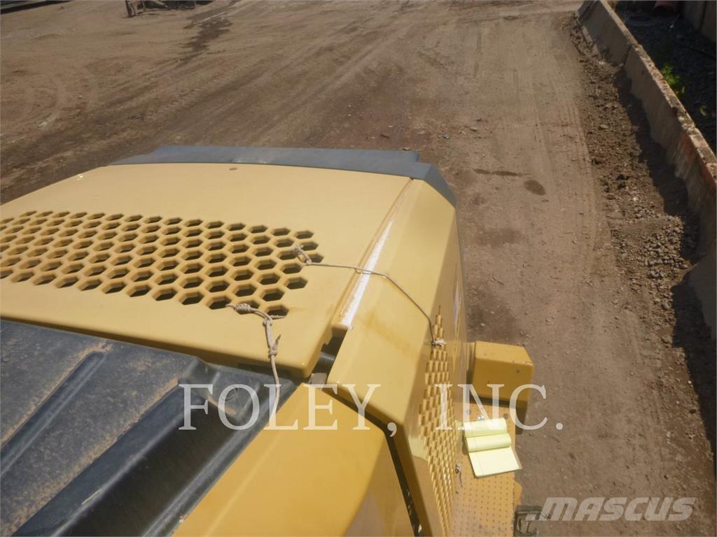 CAT 980M Kolesové nakladače