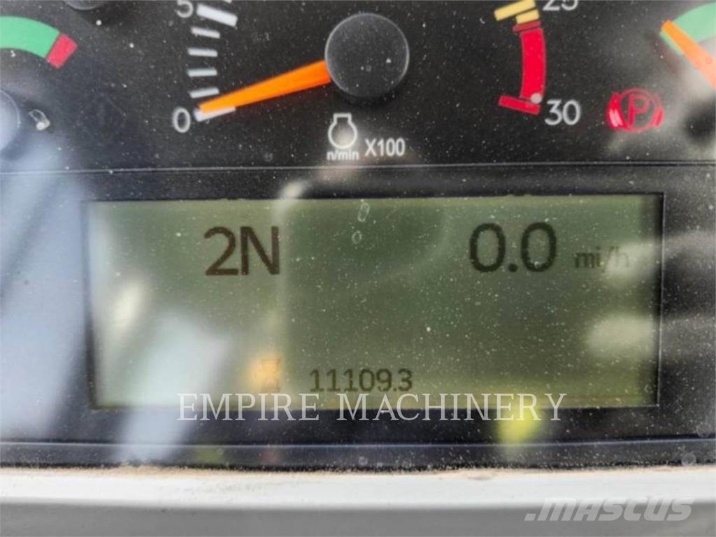 CAT 980M Kolesové nakladače