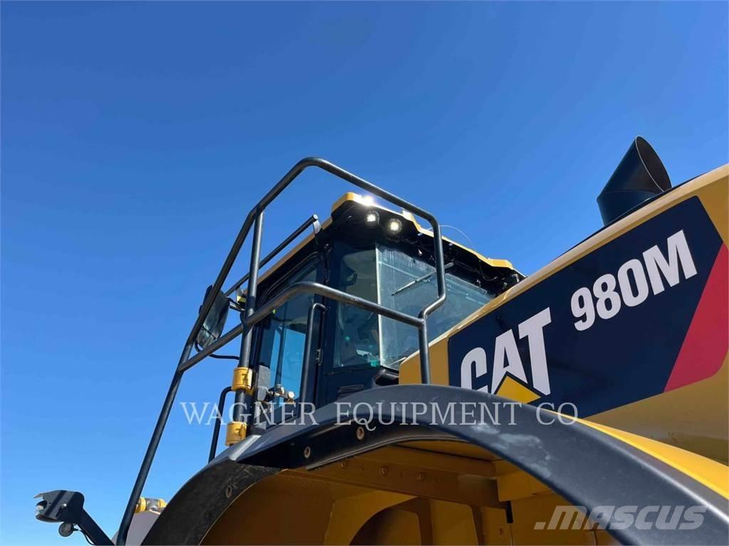 CAT 980M Kolesové nakladače