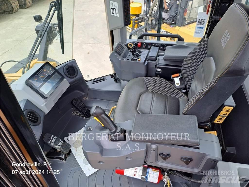 CAT 980XE Kolesové nakladače