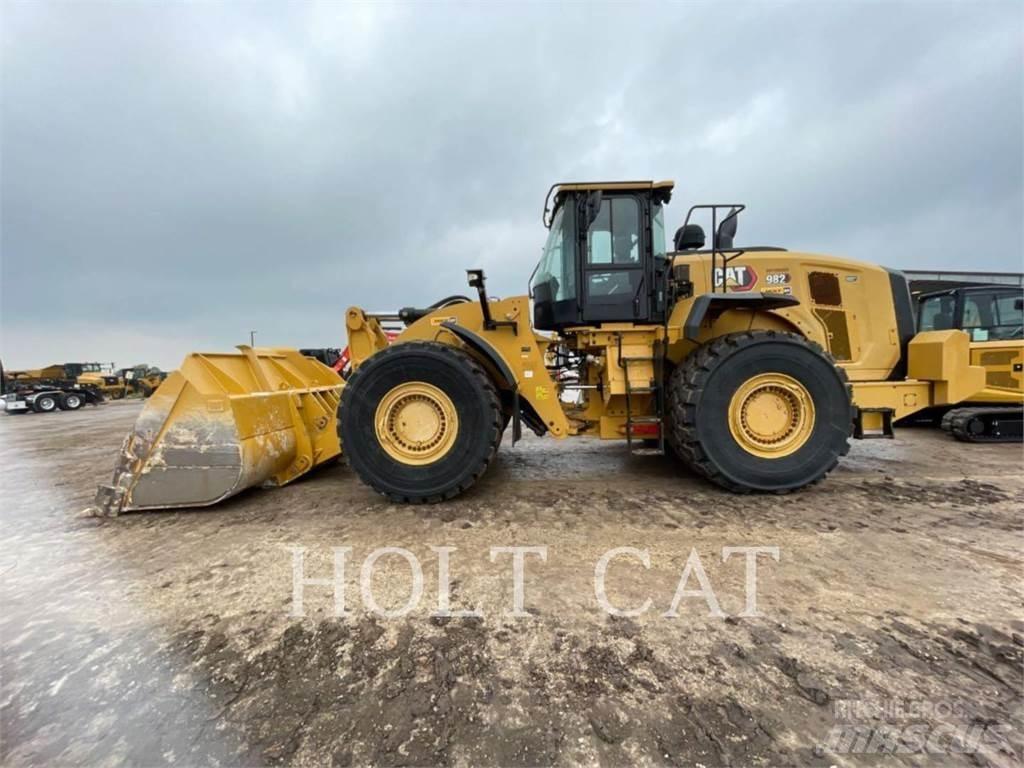 CAT 982 Kolesové nakladače